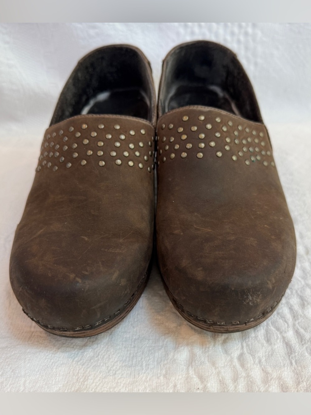 Dansko Brown Leather Clogs Studded Shoes Women’s Size 39 US 8.5 9